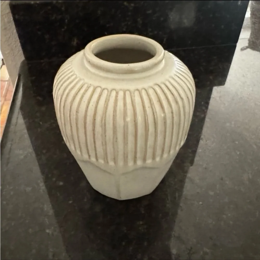 MultiFaceted Ceramic Bud Vase-Hearth & Hand Magnolia- 2022 Collection